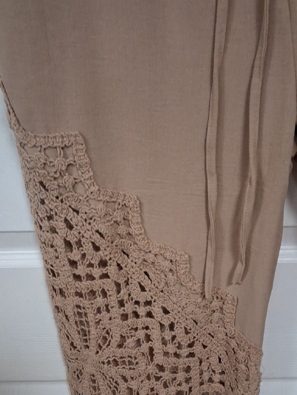 Neutral Crochet Panel Wide-Leg Pants - Picture 4 of 7